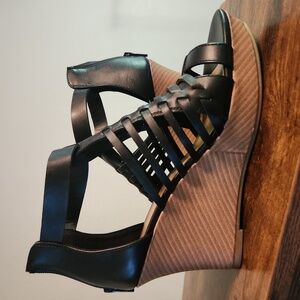 American Eagle Wedge Heels